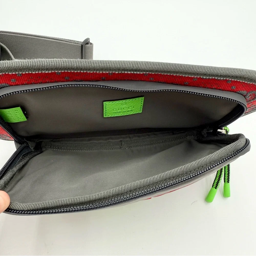 NEW Gucci Nylon Belt Bag - Picture 8 of 10